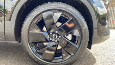 Volvo XC40 2.0 B4P Plus Black Edition 5dr Auto Petrol Estate